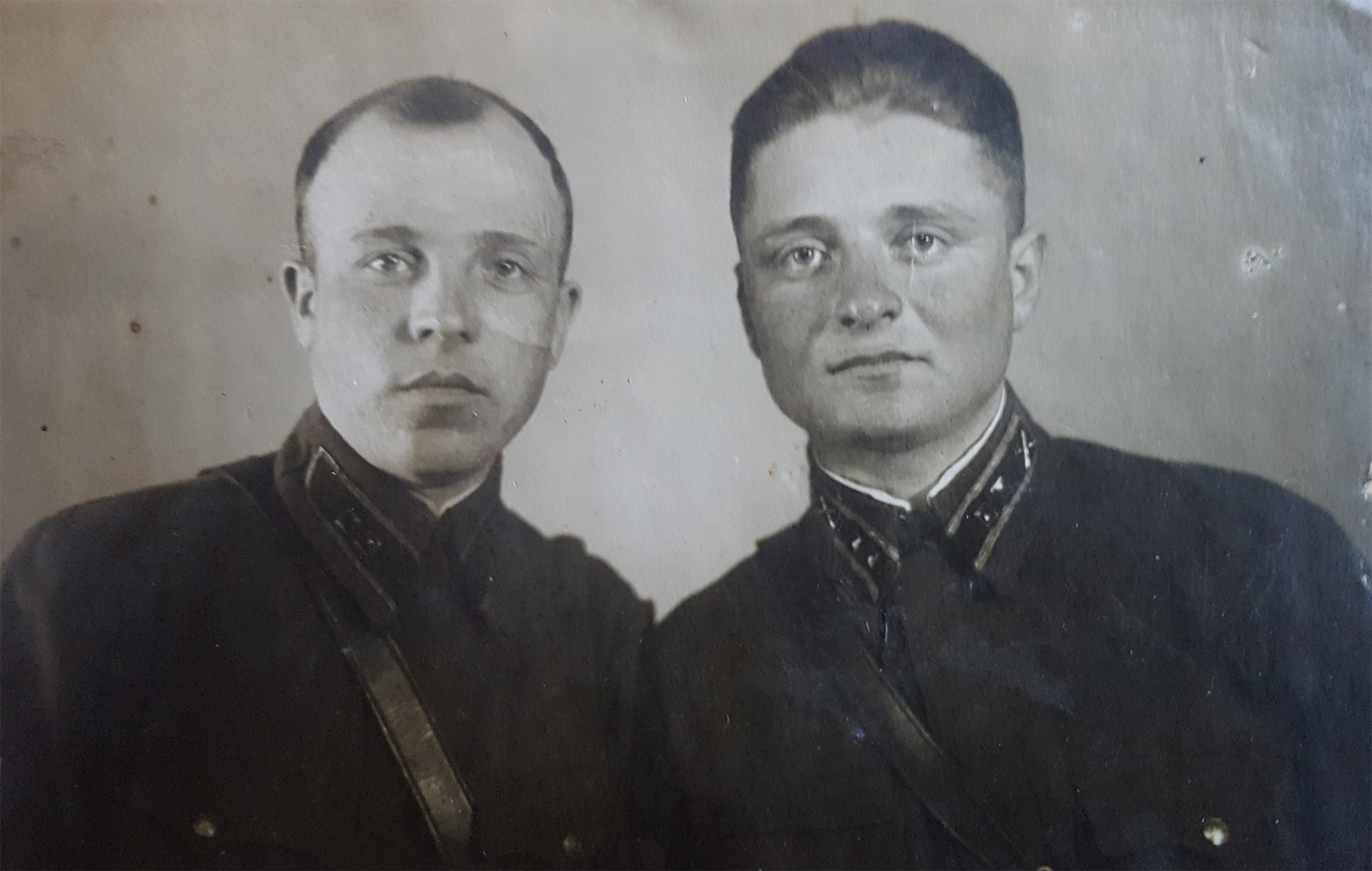 Баранов Александр Иванович (слева) с боевым товарищем